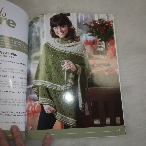 BOOK Knit Along w/ Debbie Macomber, Friendship Shawls, 10 shawls to make - Picture 6 of 10